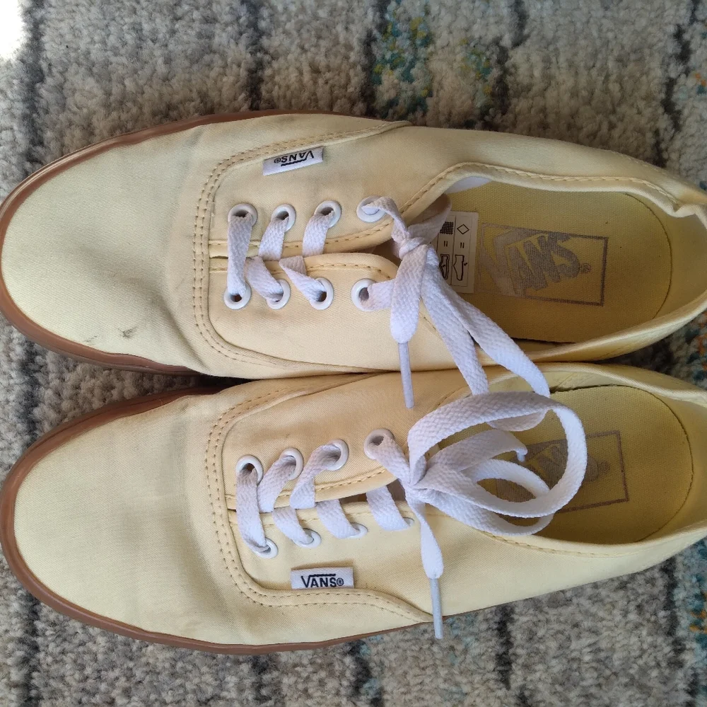 Vans - Picture 3 of 6